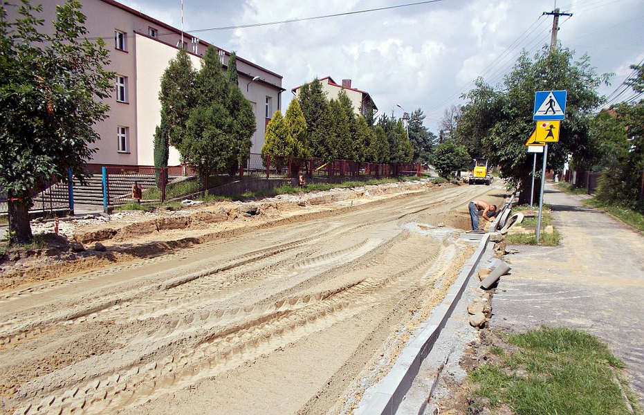 Przebudowa dróg gminnych ul. Szkolna, 1 Maja, Rynek oraz Sportowa w miejscowości Truskolasy